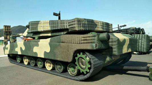 乌兰察布军用充气战车